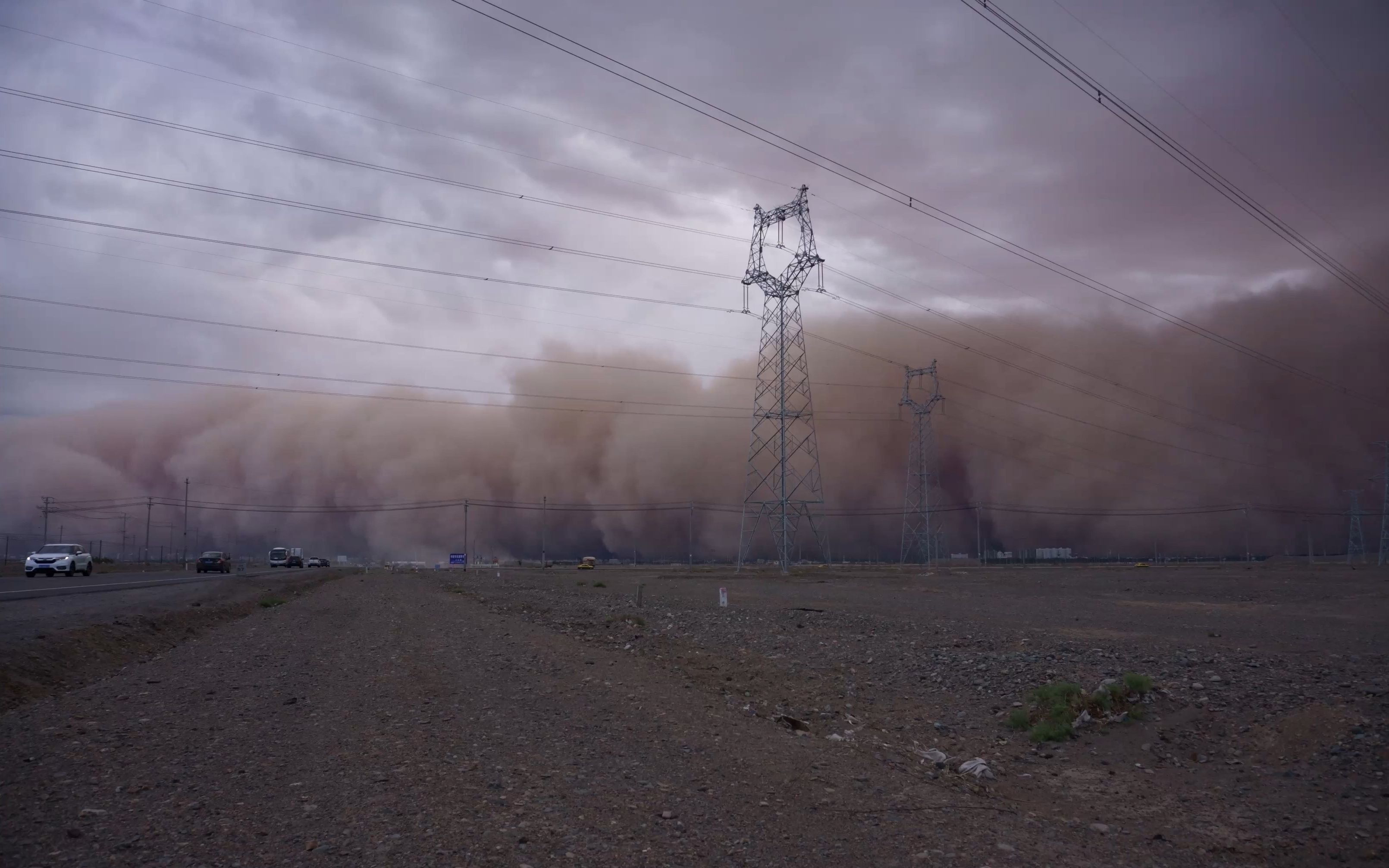 新疆库尔勒沙尘暴图片
