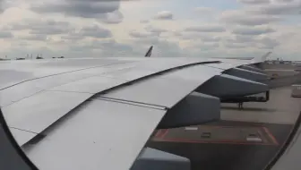 空客A380开车后放襟翼