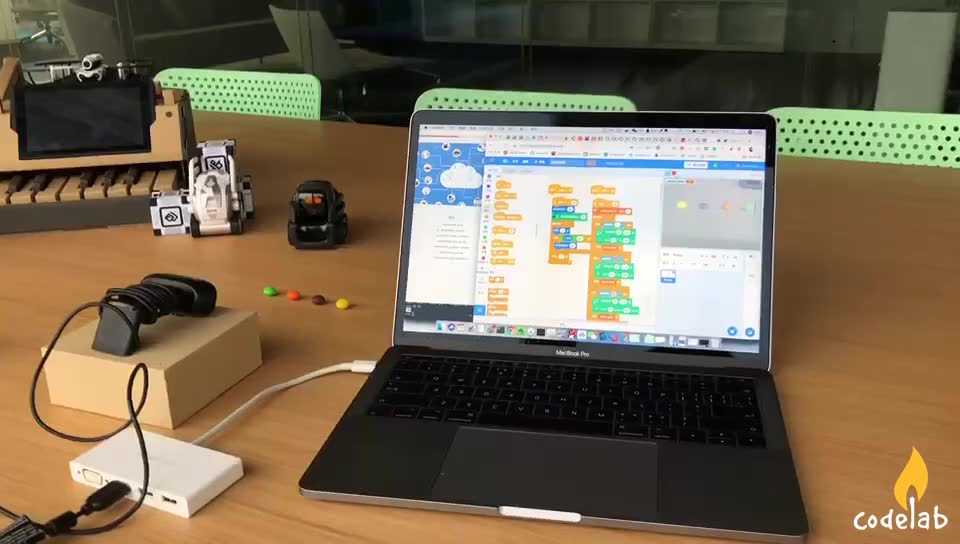 玩给你看之机器人Vector的糖果语言 by CodeLab_哔哩哔哩_bilibili