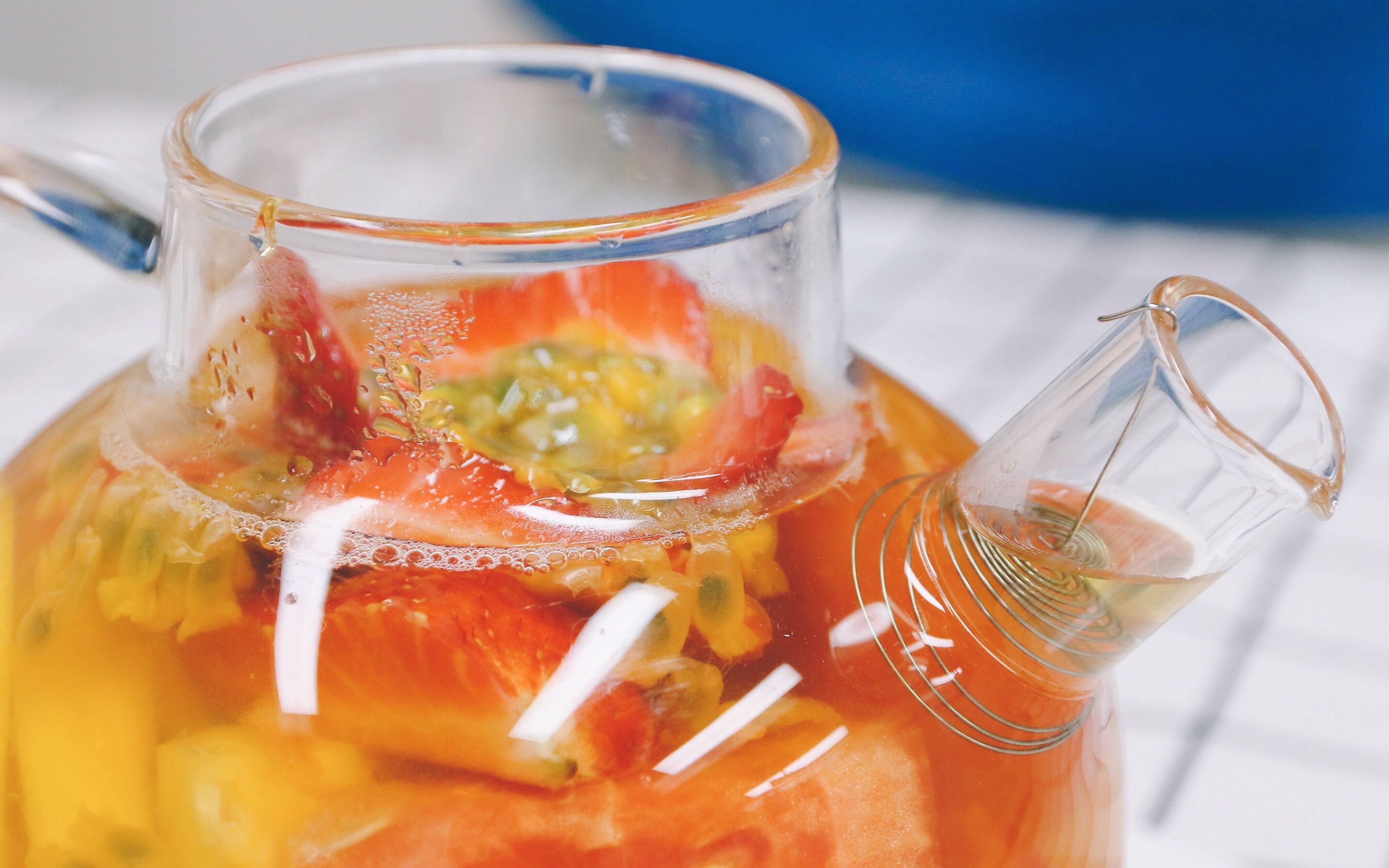 【今天我要做什么】喝一口就会爱上的酸甜水果茶如何制作_哔哩哔哩