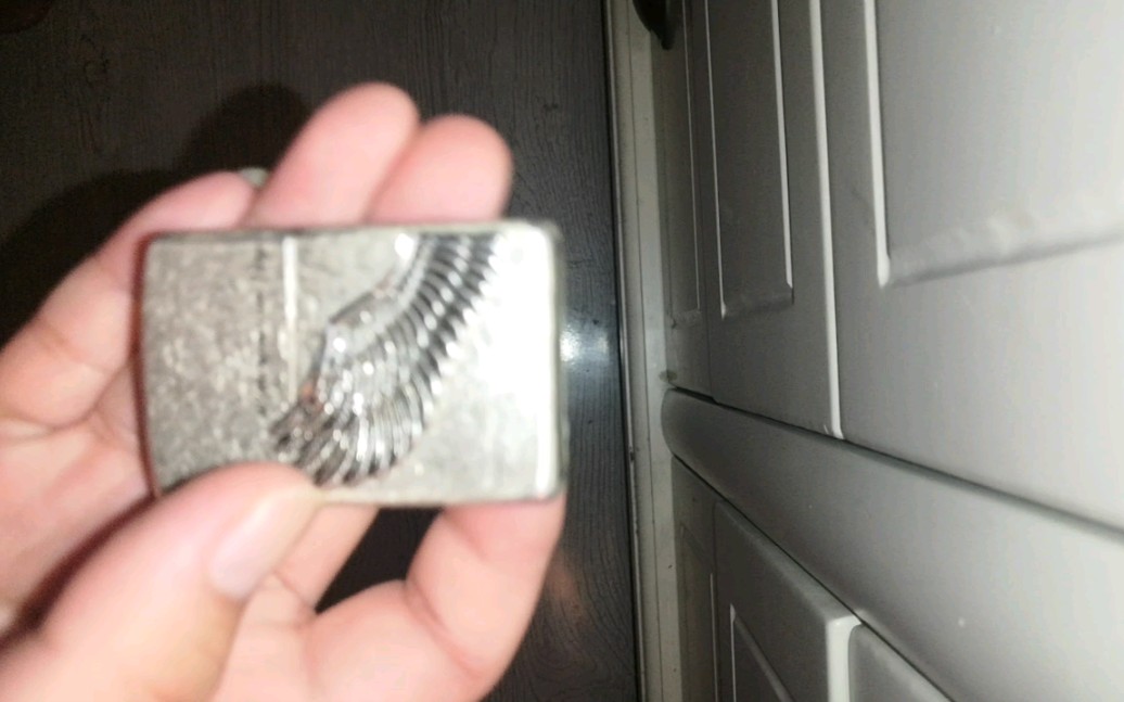 zippo打火机内胆上窜