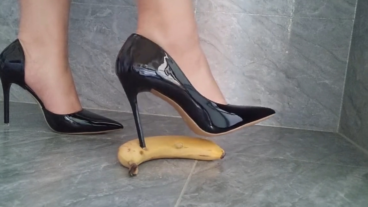 今日测评~高跟踩蕉