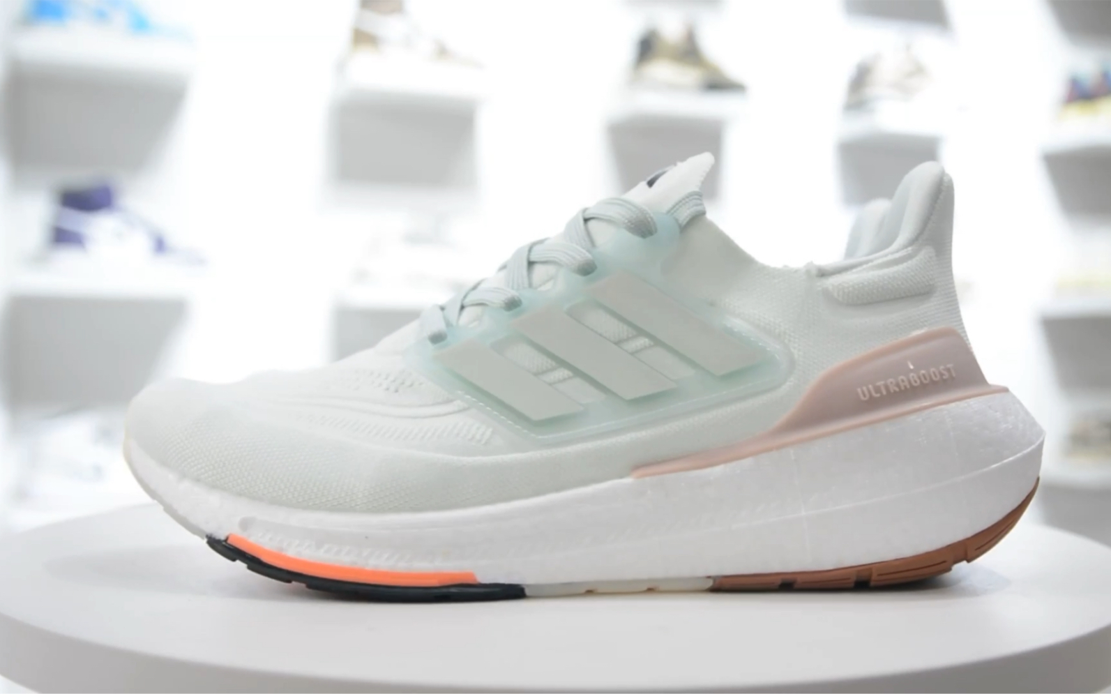 【权威实拍】adidas ultraboost 2023 跑步鞋 白绿