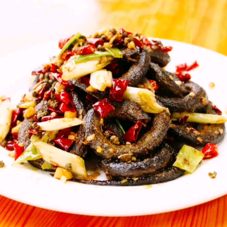 味道鲜美可口的炒盘鳝