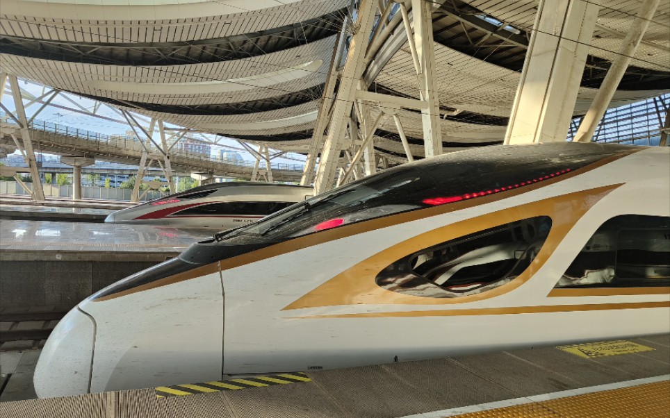 g161次的cr400bfa5093在廊坊站通过20219211750
