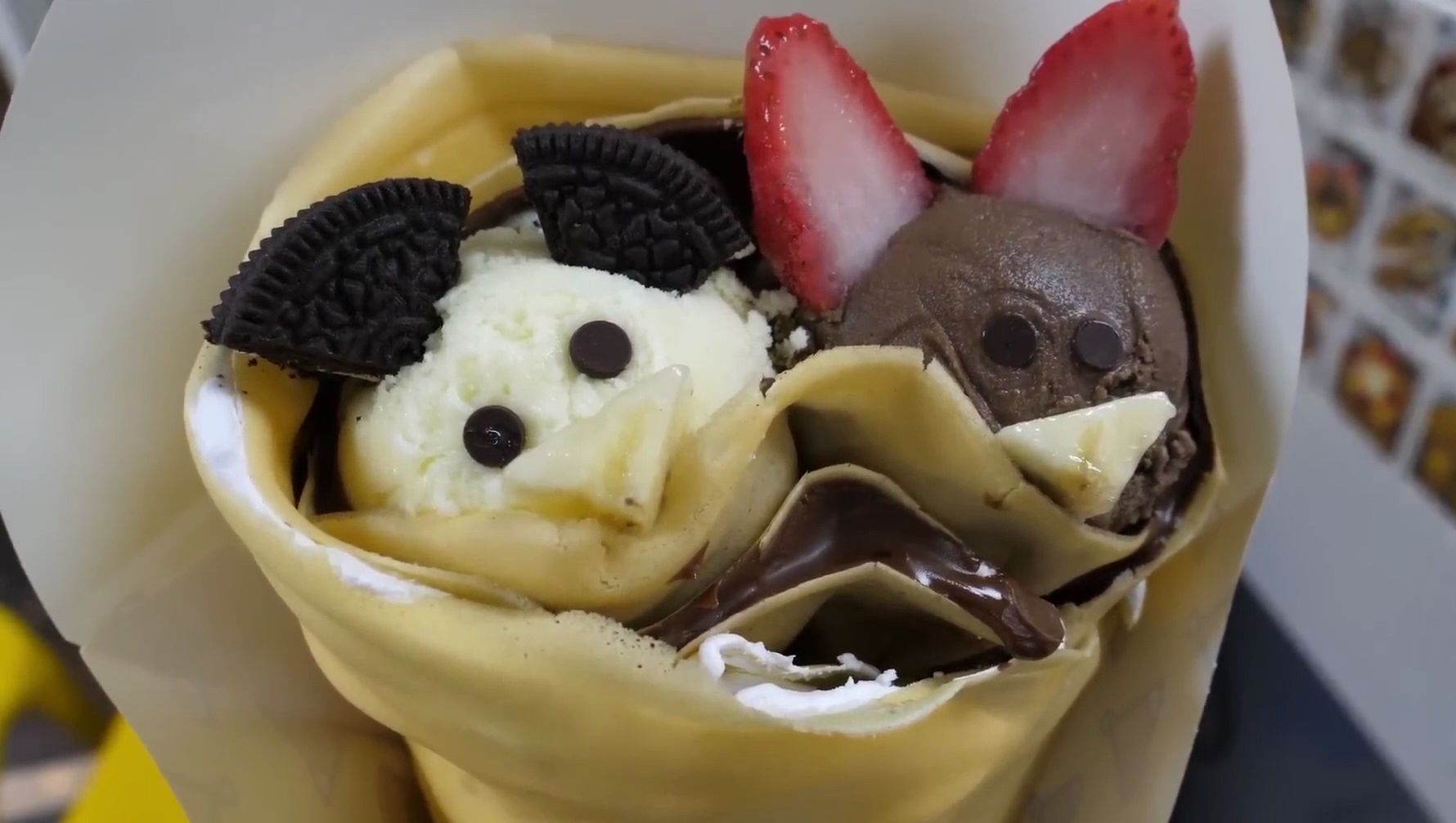 【日本街头美食】双份冰淇淋可丽饼