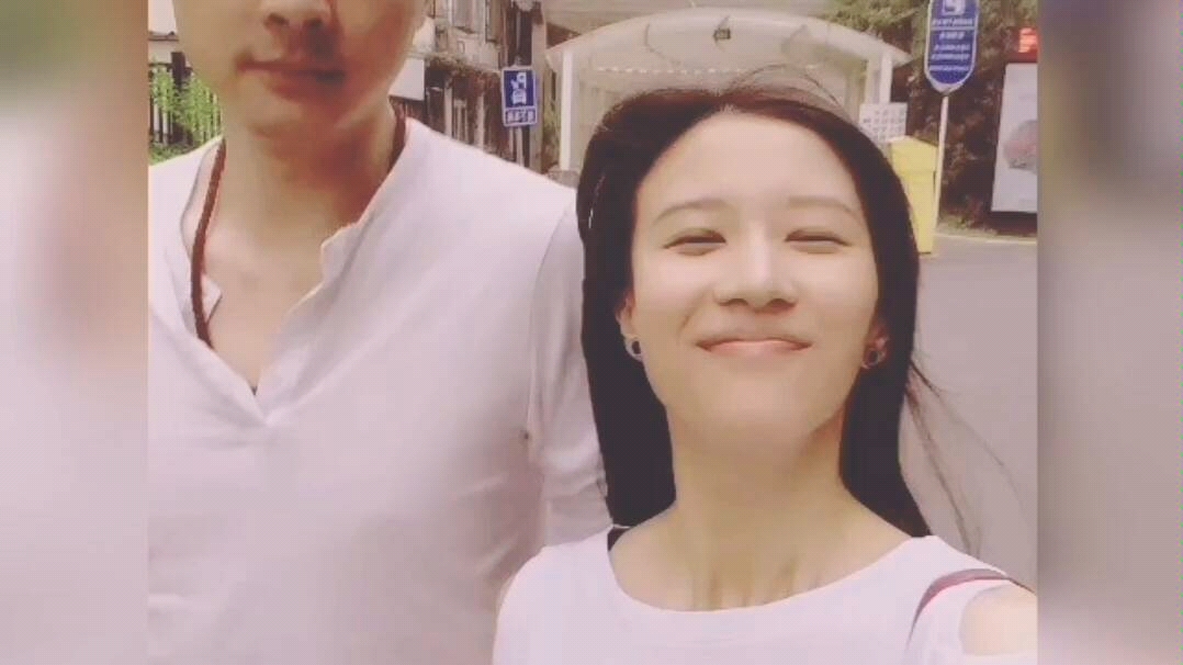 整合papi酱和老胡的照片合集看着他们一步步走来竟然有些甜