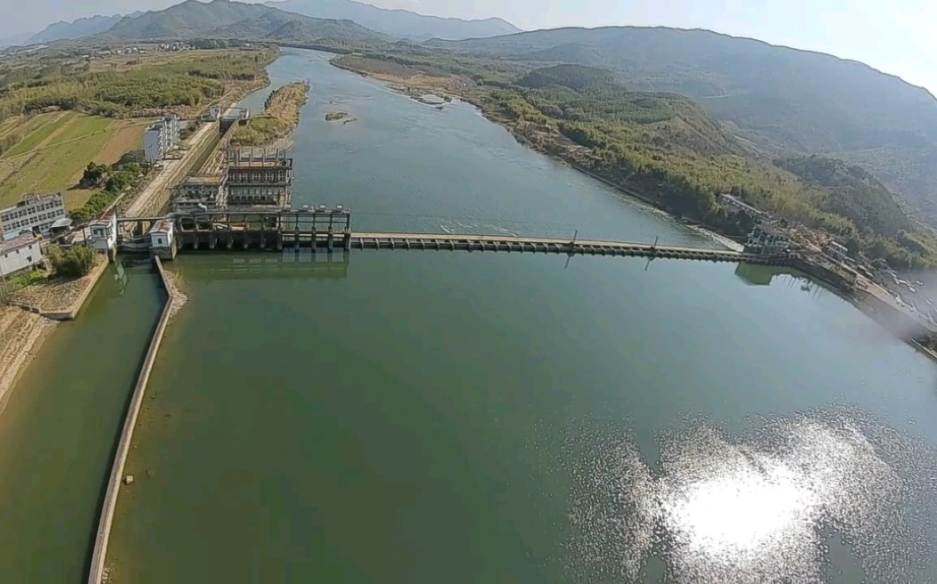 航拍英德大湾镇连江水电站