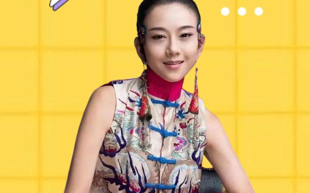 杨丽萍不再隐瞒!揭开多年戴帽子的秘密,这才是她称霸舞坛的秘籍