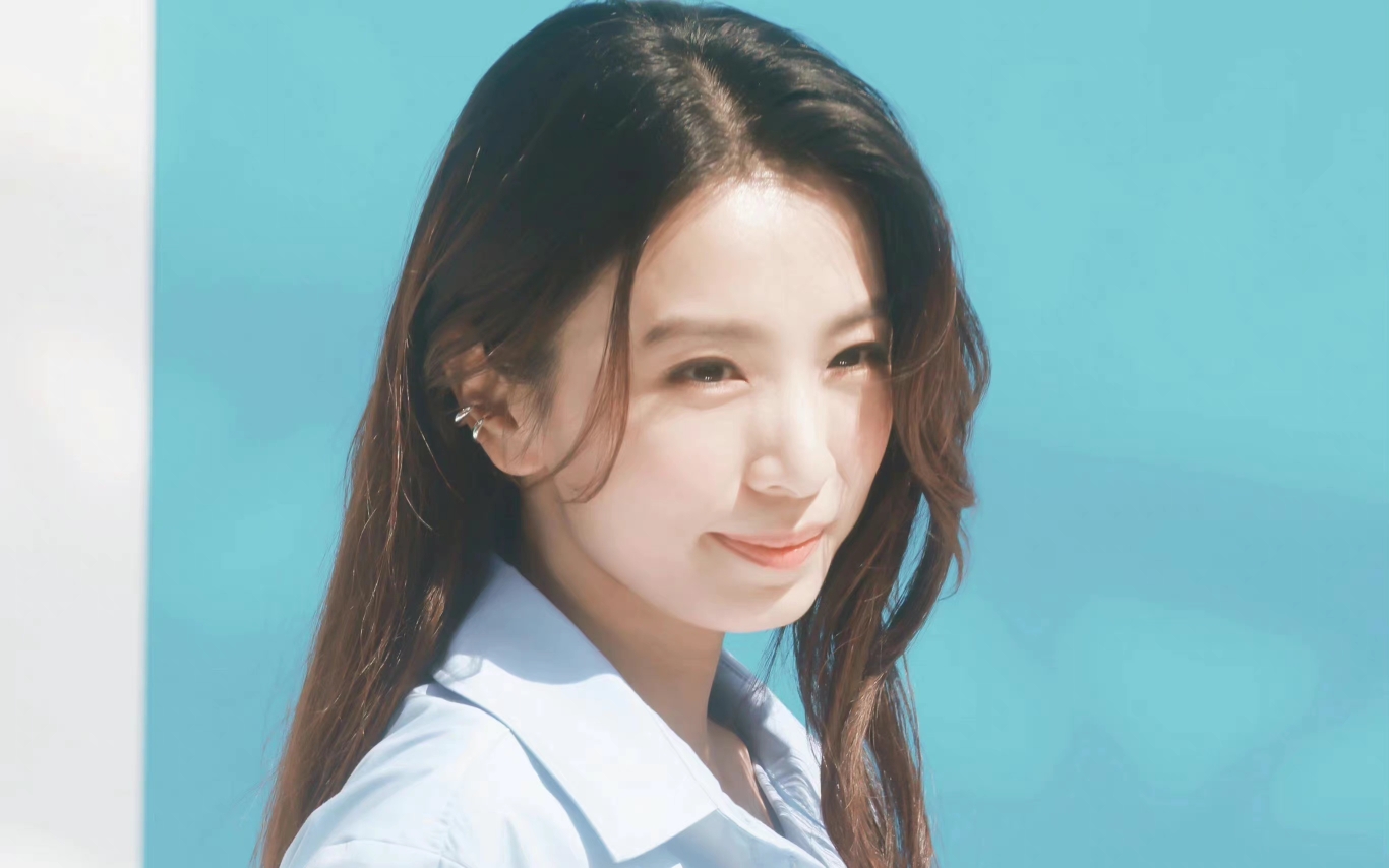 田馥甄 理肤宝水代言美图