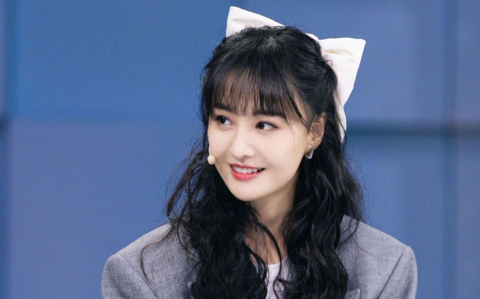 【郑爽】郑爽蝴蝶结西装造型_哔哩哔哩 (゜-゜)つロ 干杯~-bilibili