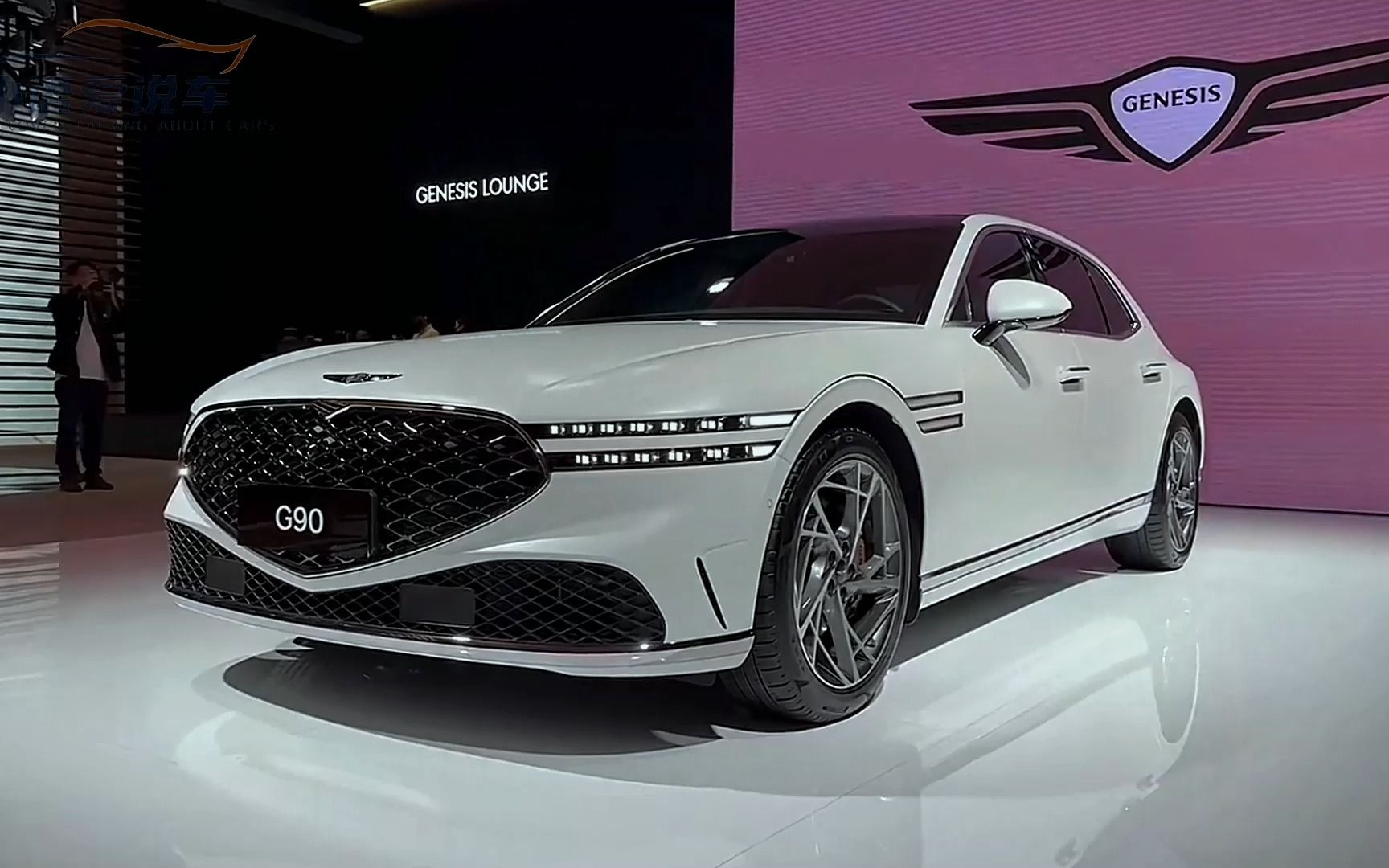 2024款捷尼赛思g90亮相!车长5.5米,配420匹v6 航空座椅