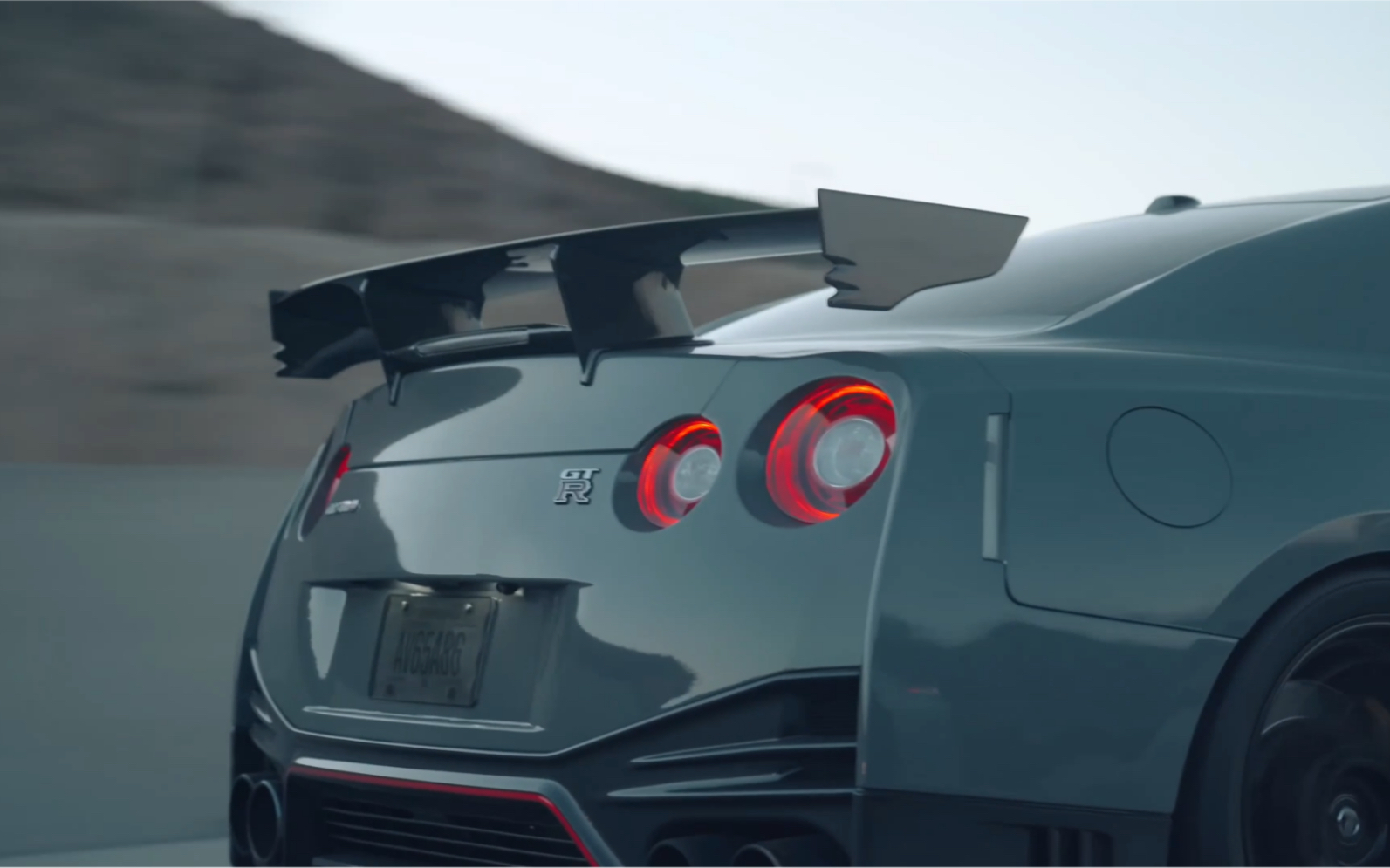 Nissan Nismo R35 GTR . (Nismo是日产汽车公司的内部改造赛车和性能车的子公司)哔哩哔哩bilibili