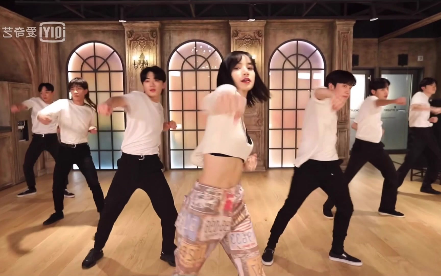 活动作品lisa青春有你3主题曲werock舞蹈镜面