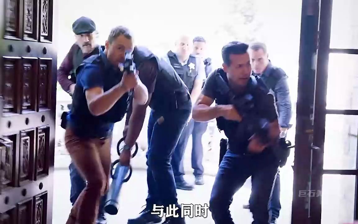 [图]私闯民犯法吗？看这群老警怎么干的！《芝加哥警署S03-01》