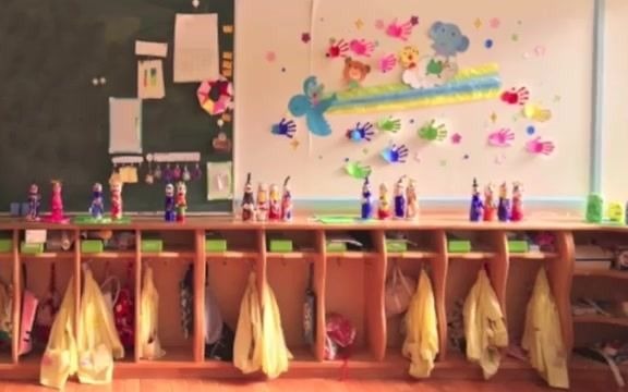 [图]さよなら僕達の幼稚園 钢琴谱独奏《再见了我们的幼儿园》 4页乐谱 作曲：島筒 英夫 作詞：新沢 としひこ