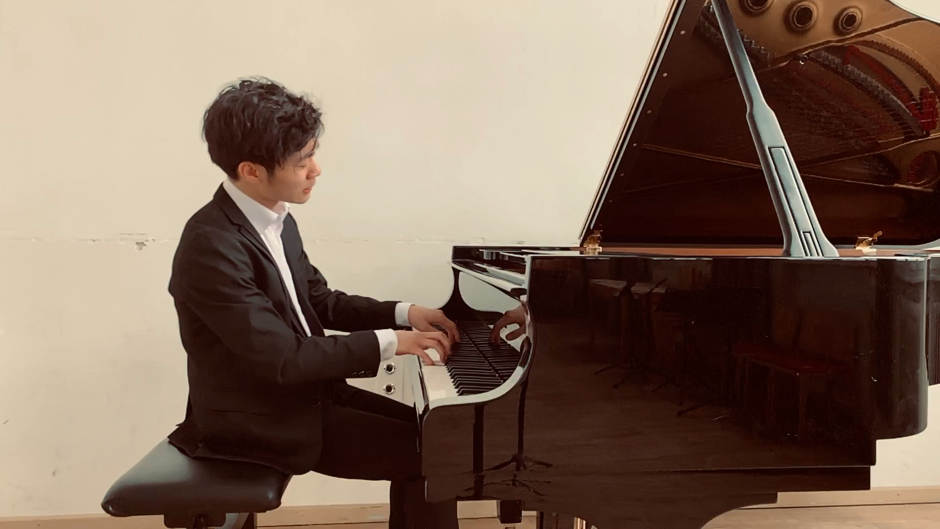 [图]在柏林艺术大学准备英国利兹国际钢琴大赛（Leeds International Piano Competition）【巴赫 - 法国风格序曲 BWV 831】