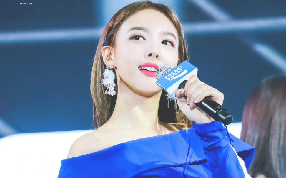 twice 林娜琏 《what is love》直拍