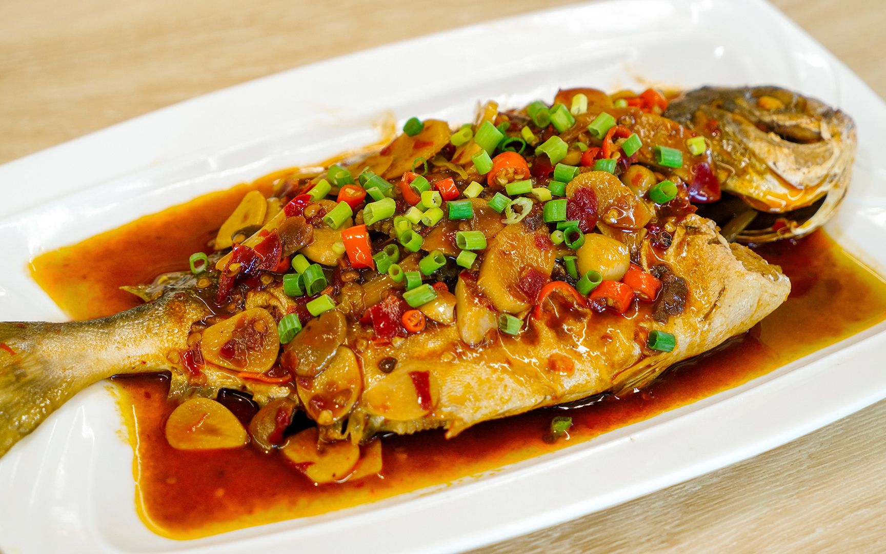 金鲳鱼还是红烧好吃,肉质鲜嫩入味,特别下饭