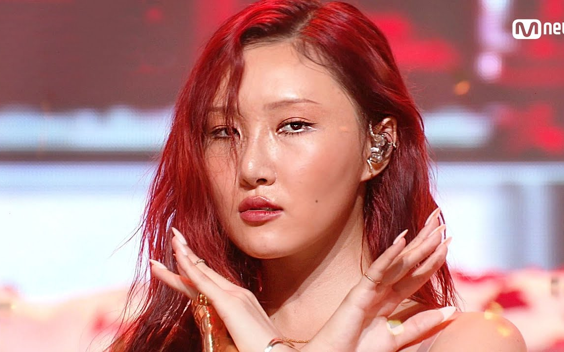 华莎(hwa sa) - (maria) !总是能在人群中一眼看到耀眼的黑金!