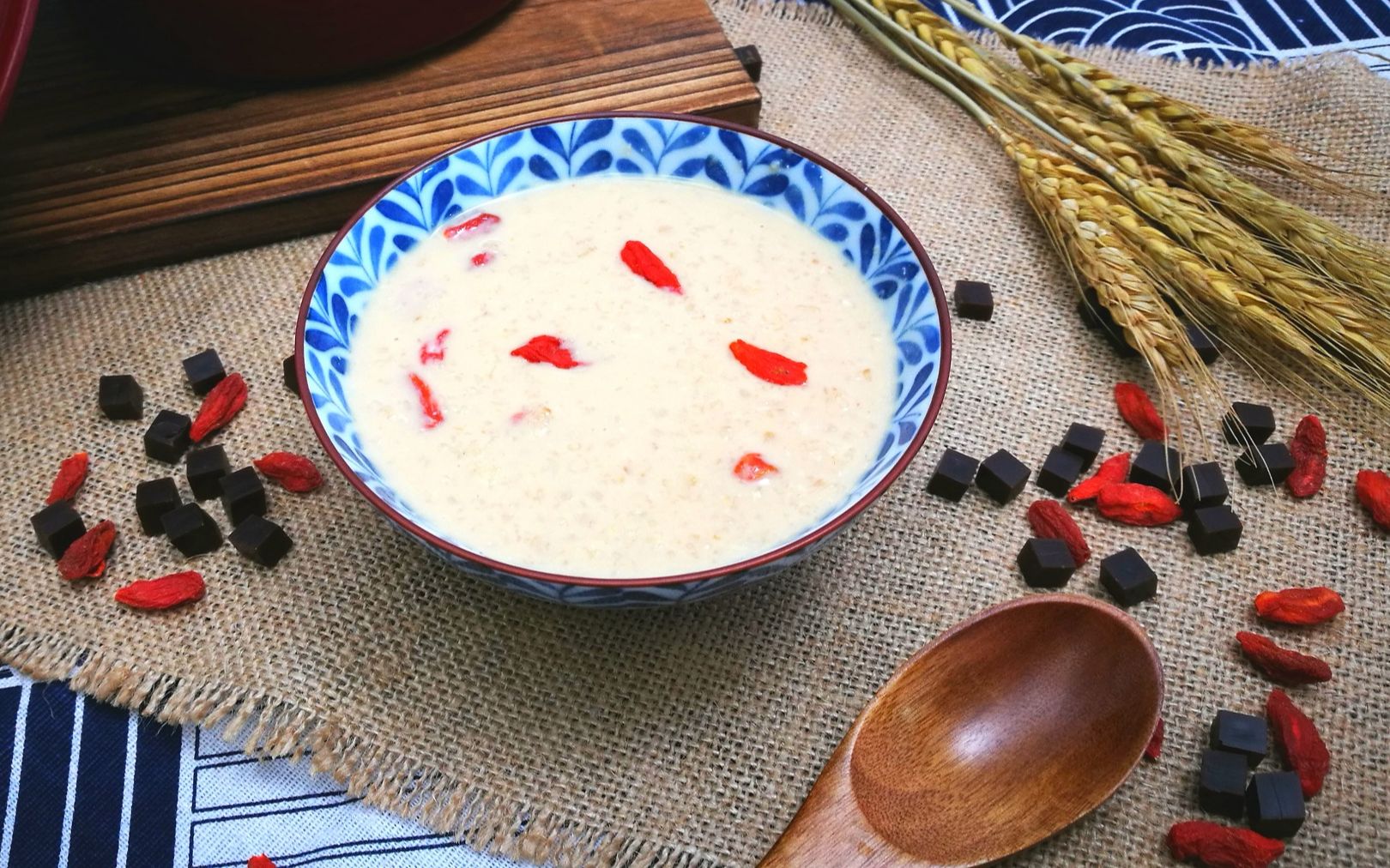 隔壁童颜阿姨的小秘密阿胶牛奶麦片