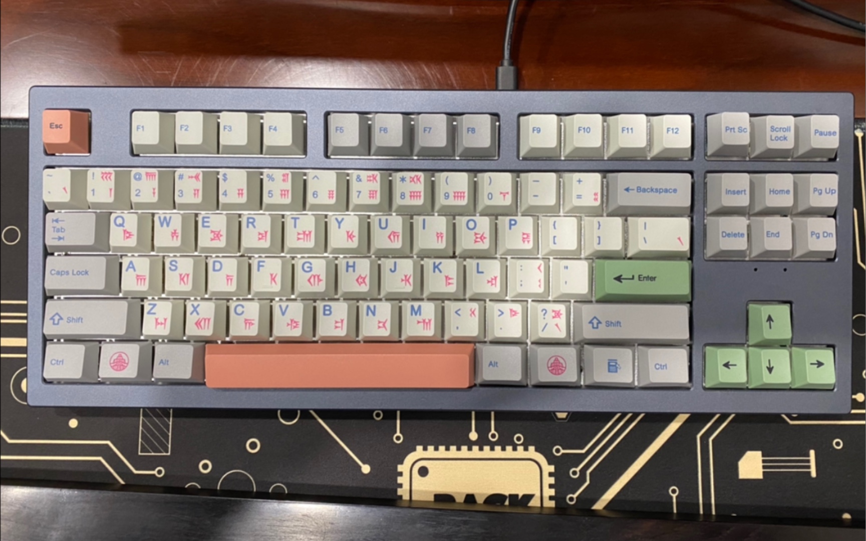 凯华box cream轴打字音,客制化机械键盘,楔形文字加莫兰迪个性键帽