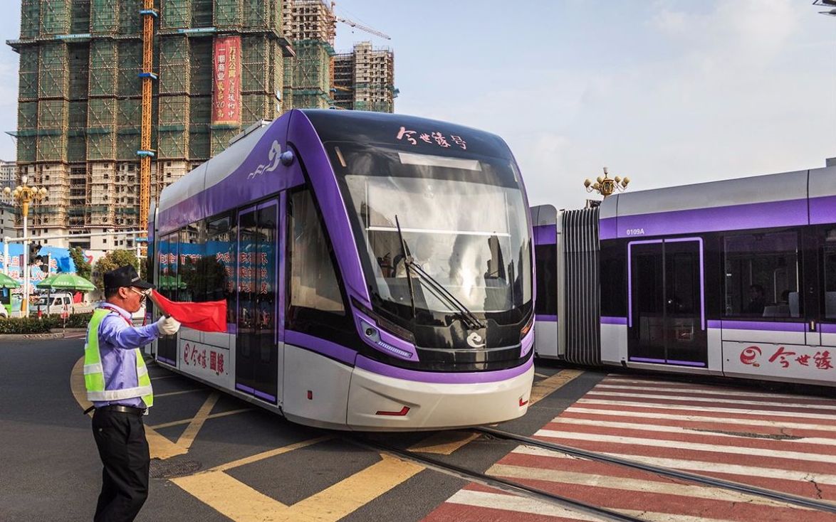 淮安现代有轨电车古末口站上下行会车