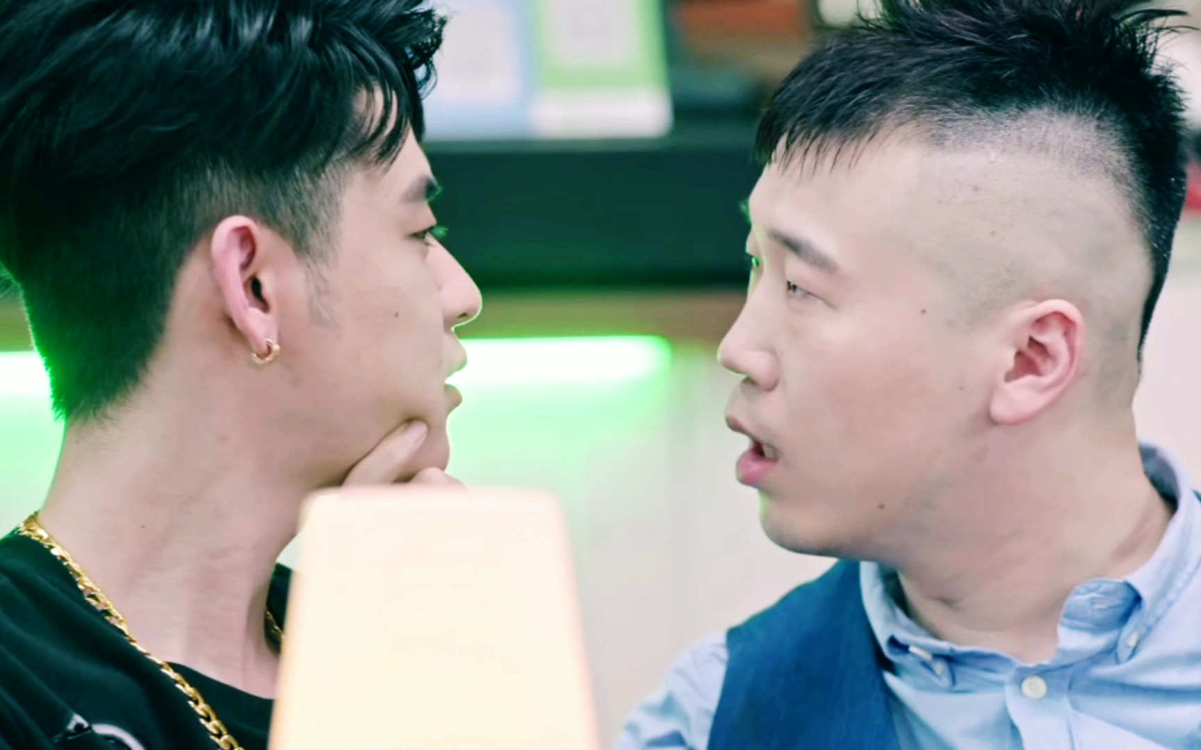 《能耐大了》来自九馕a爆的扭脸杀 沉溺于其中无法自拔