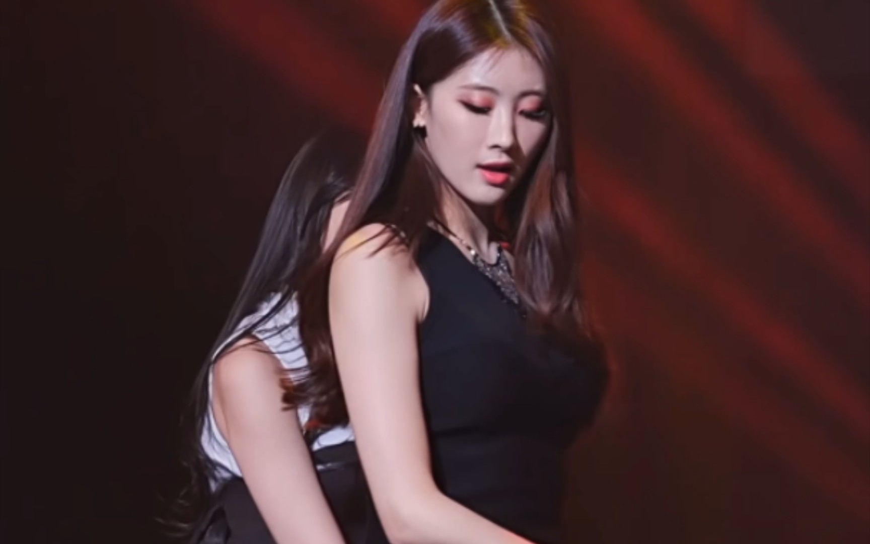 4k修复 –nine muses – 文玄雅–dolls_竖屏_现场 @出处在水印