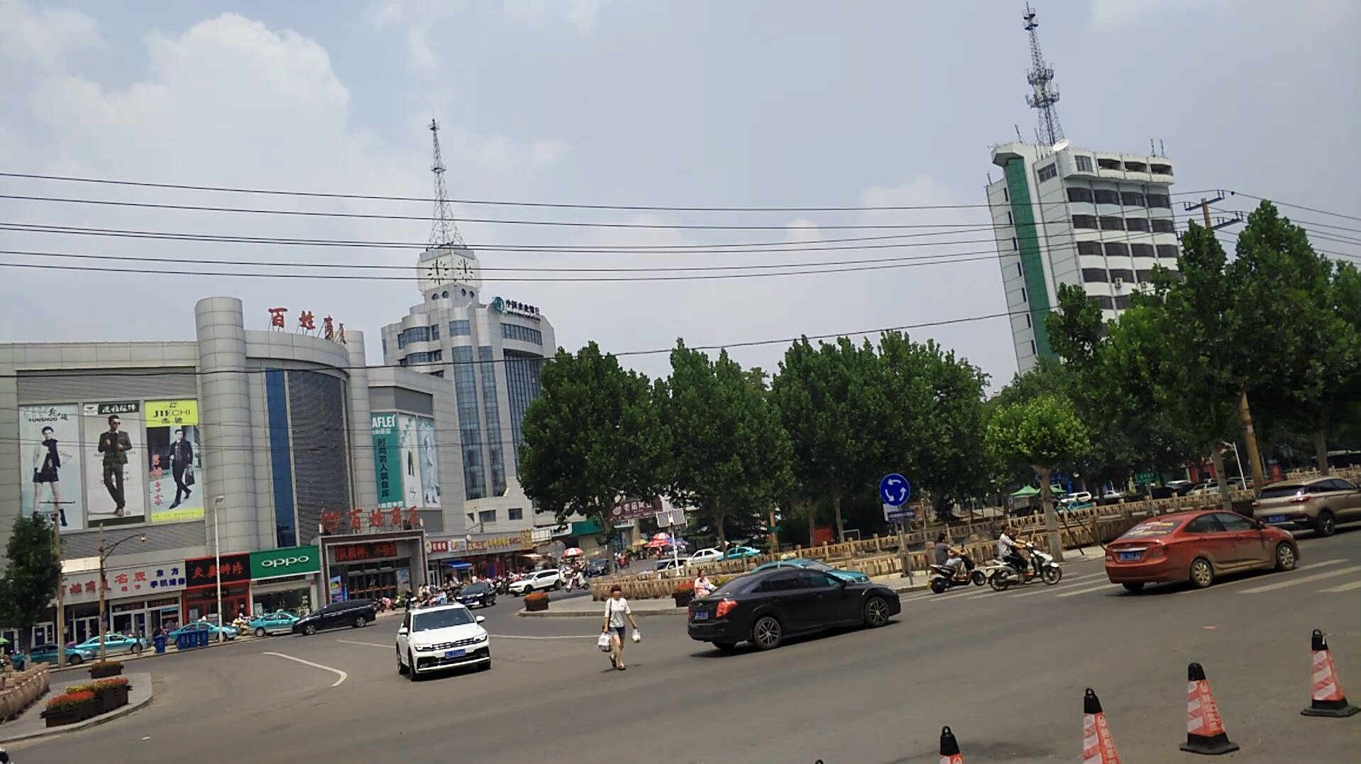 正午12时博山西冶街农行钟响