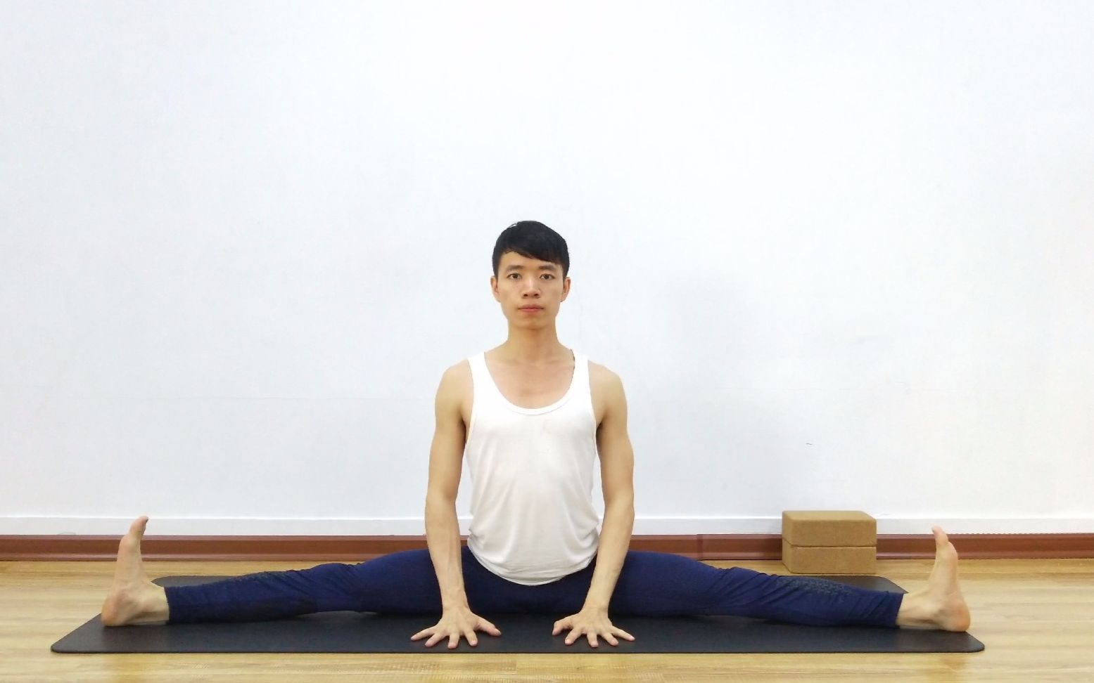 一组瑜伽体式,瘦腿又开髋助你安全解锁横叉