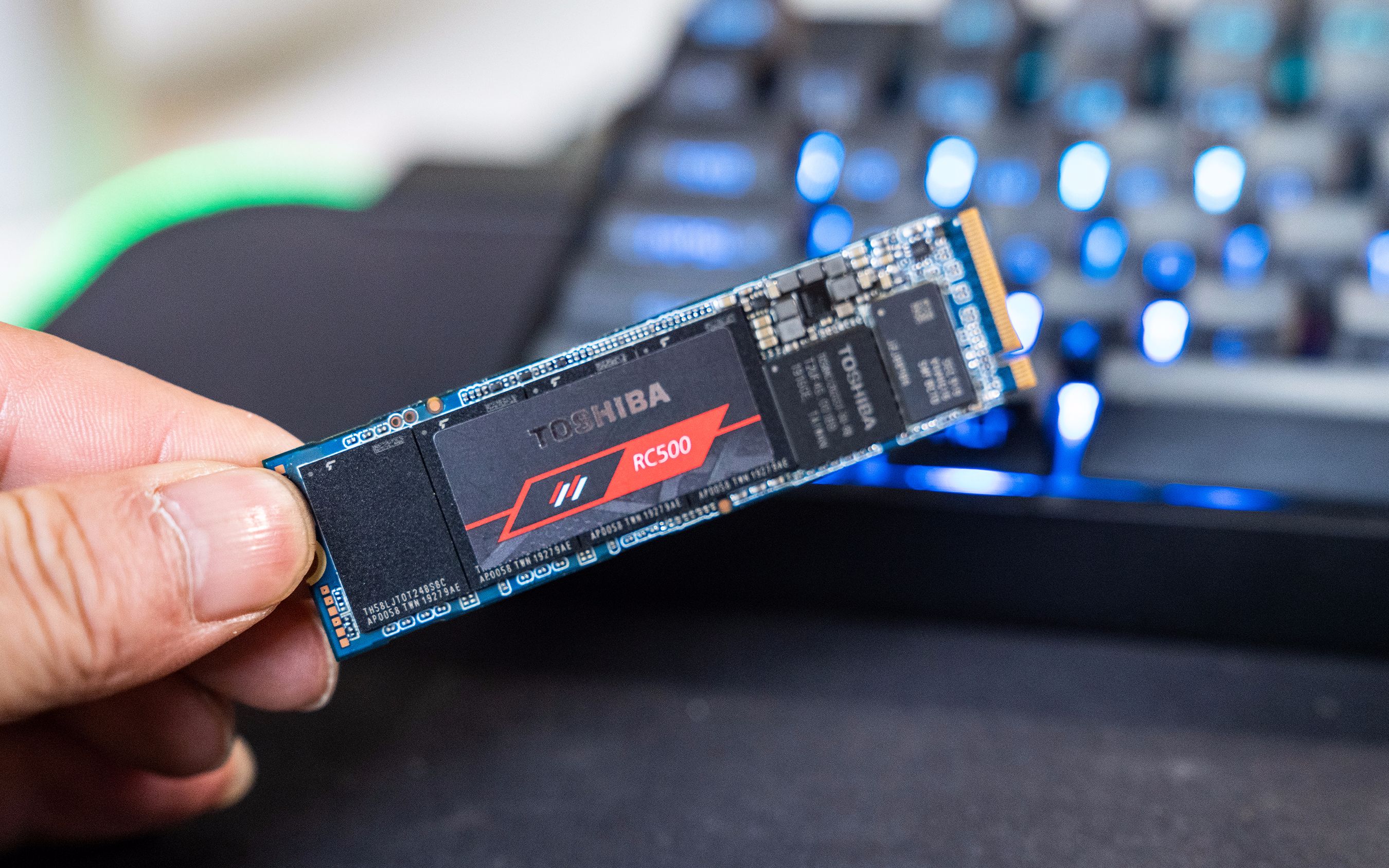 东芝rc500 nvme固态硬盘开箱视频