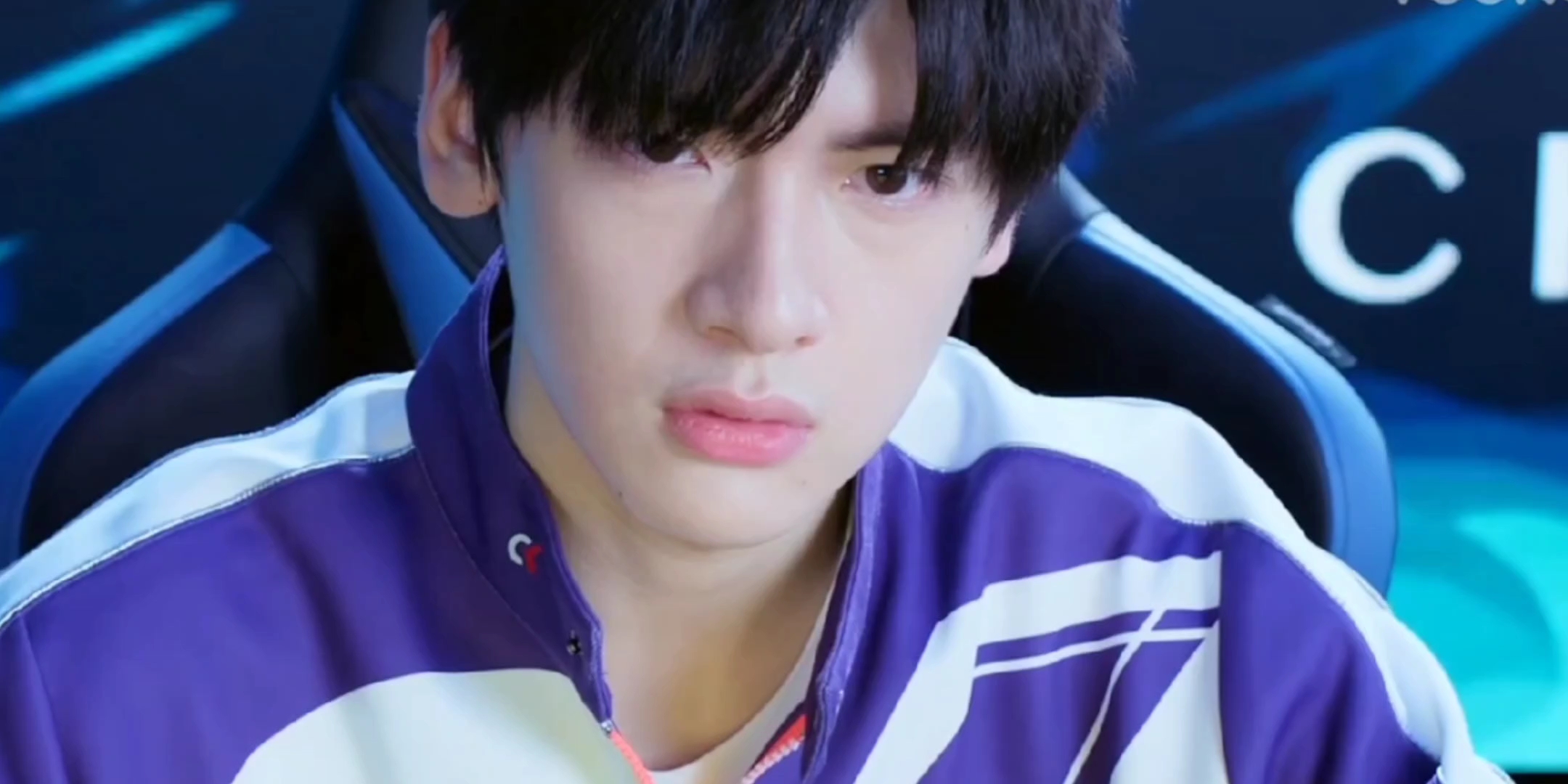 翟潇闻/人间小苦瓜