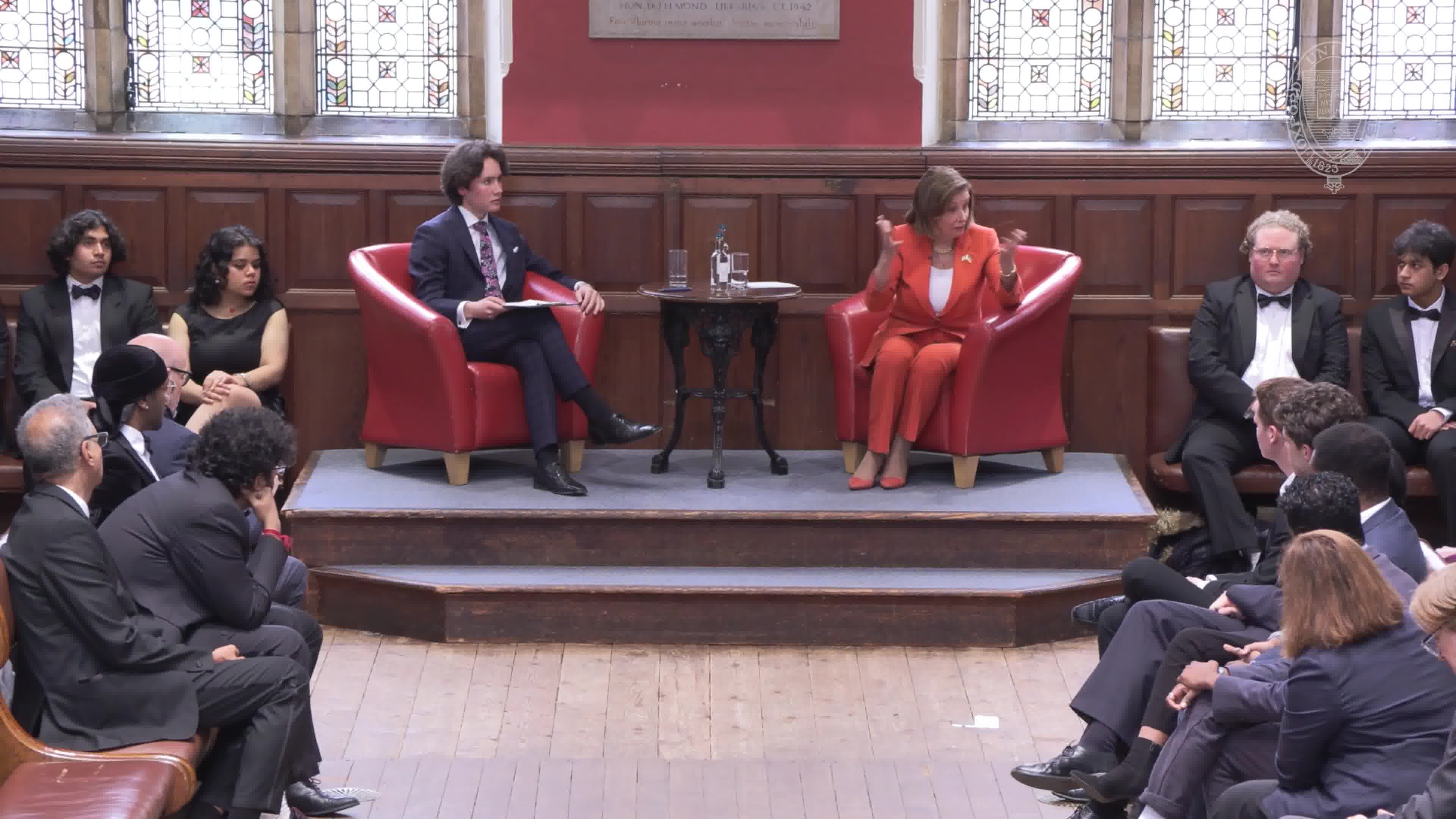 24-前议长南希·佩洛西谈抗议,气候危机及让更多女性参与政治