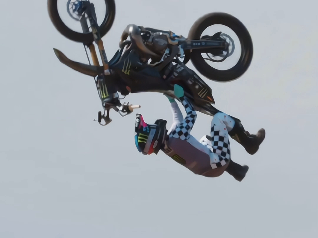 极限越野摩托车杂技,各个都是天秀