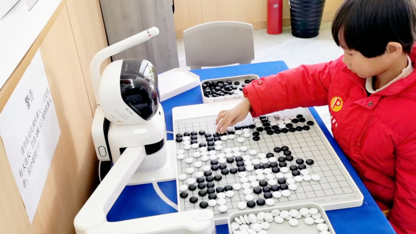 7372棋宝们都喜欢挑战元萝卜7878#少儿围棋#挑战ai机器人