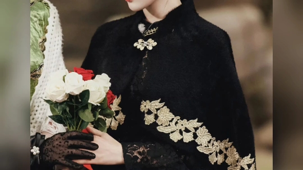 【杨超越】黑金民国裙