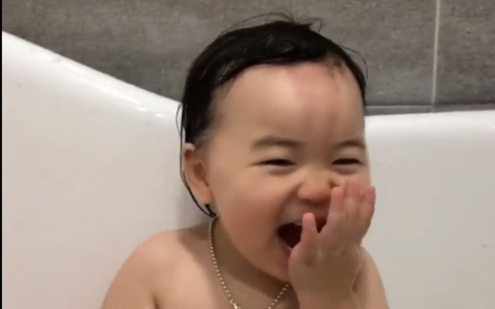 活动作品黄河温洗香香的温温宝贝奶香味十足