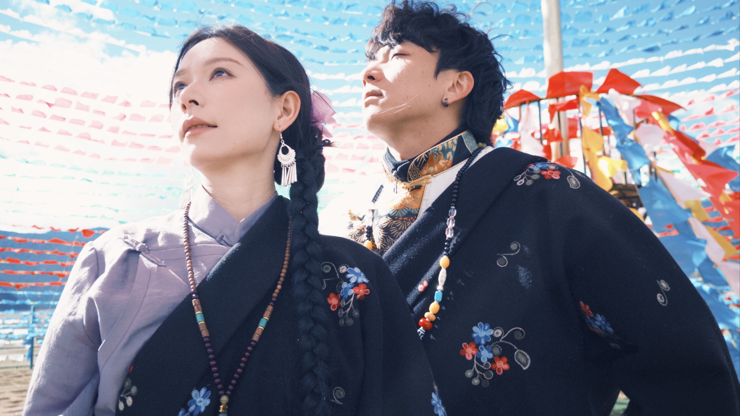 故事的开头总是这样,适逢其会猝不及防,故事的结尾总是这样...