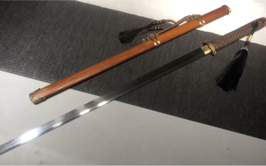 简装花纹钢唐刀