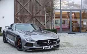 Download Video: Shmee我终于买梦想情车-梅赛德斯奔驰（Mercedes-Benz）SLS AMG Black Series 限量350台，如今车身颜色变为蓝紫色