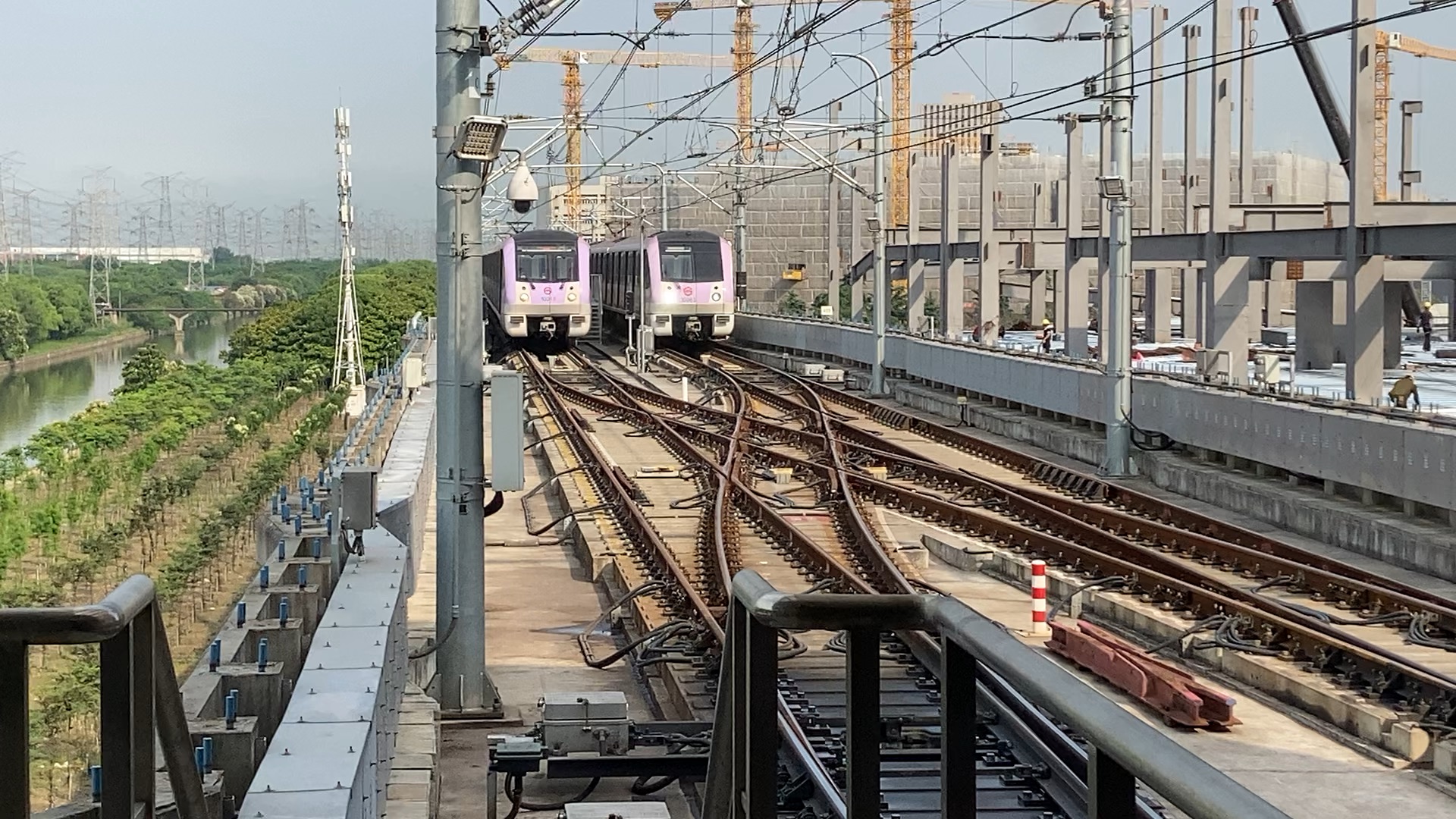 上海地铁10号线(10a02 热带鱼二世)10063号车 基隆路站折返