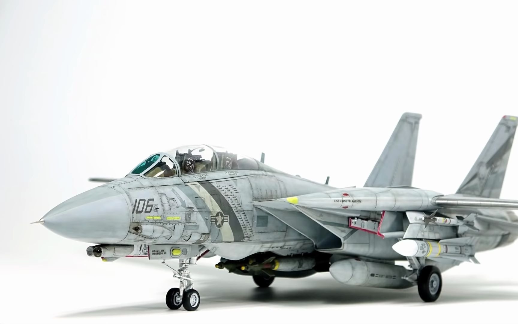 航模f-14d supertomcat vf-2bounty hunters amk 1_48 scale model