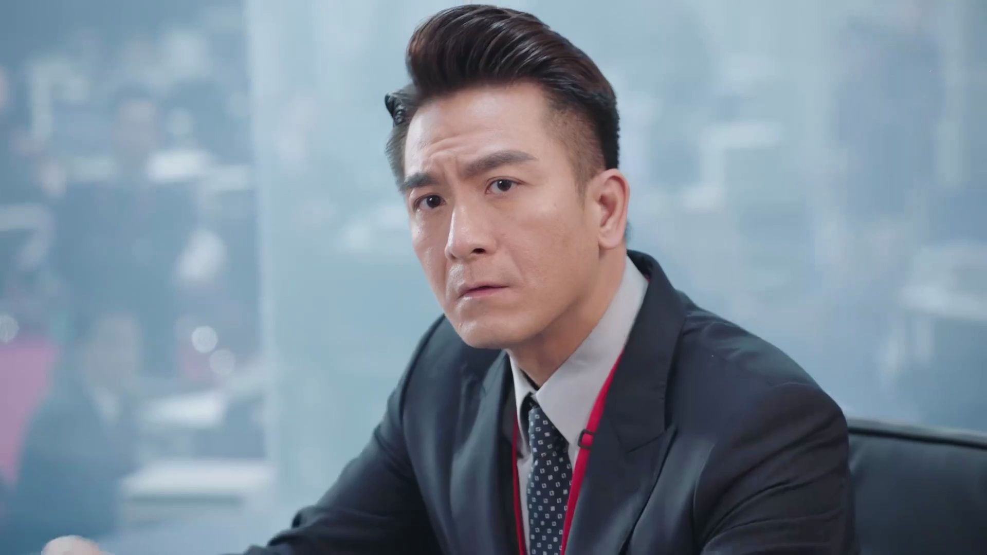 别看梁景仁文质彬彬,挺狠毒的