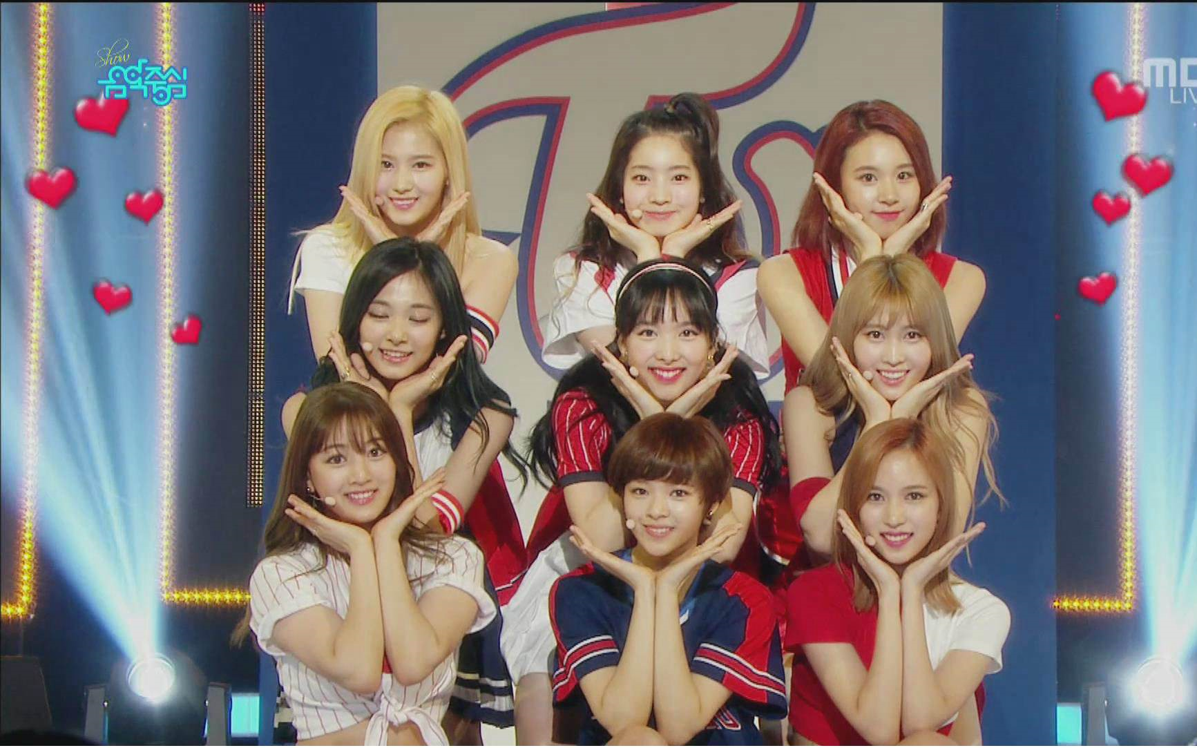 [图]TWICE - CHEER UP现场版合集