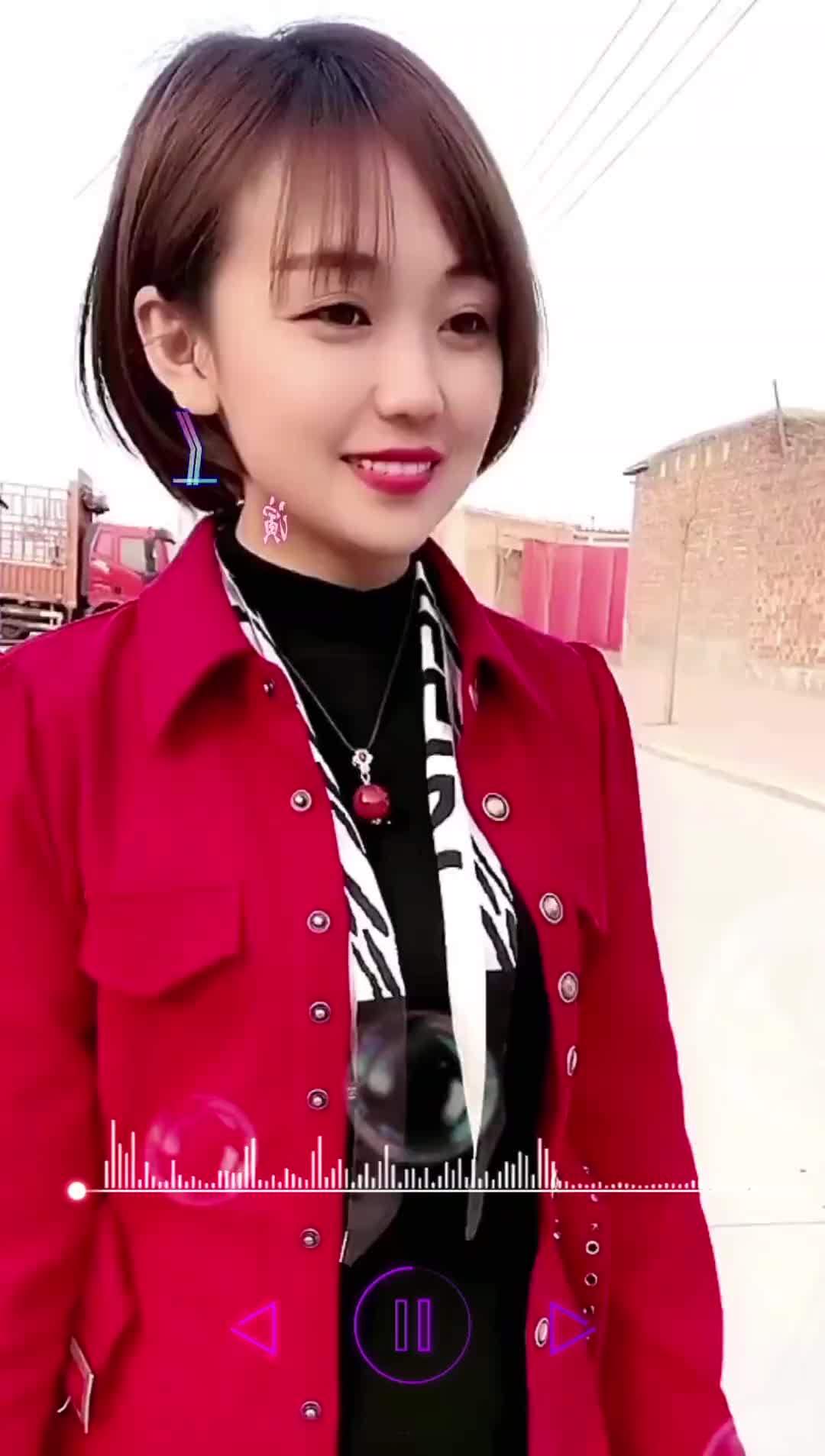 这辈子本想活成大哥心中的女人不料却活成了女人心中的大哥大哥的