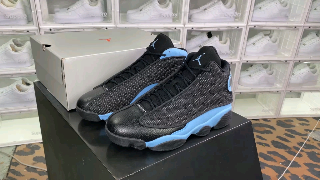 Air Jordan 13 XIII"Black/University Blue"迈克尔ⷤ𙔤𘹮ŠAJ13代复古中帮文化休闲运动篮球鞋“黑北卡蓝3M反光”哔哩哔哩bilibili