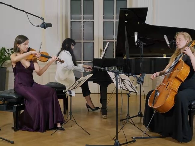 著名室内乐团 "浸乐"三重奏 演奏拉威尔《钢琴三重奏》第二乐章"谐谑