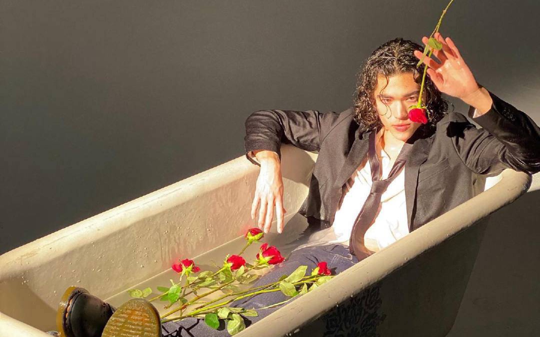 【柯灰让我看看谁还没听过conangray唱歌_哔哩哔哩_bilibili