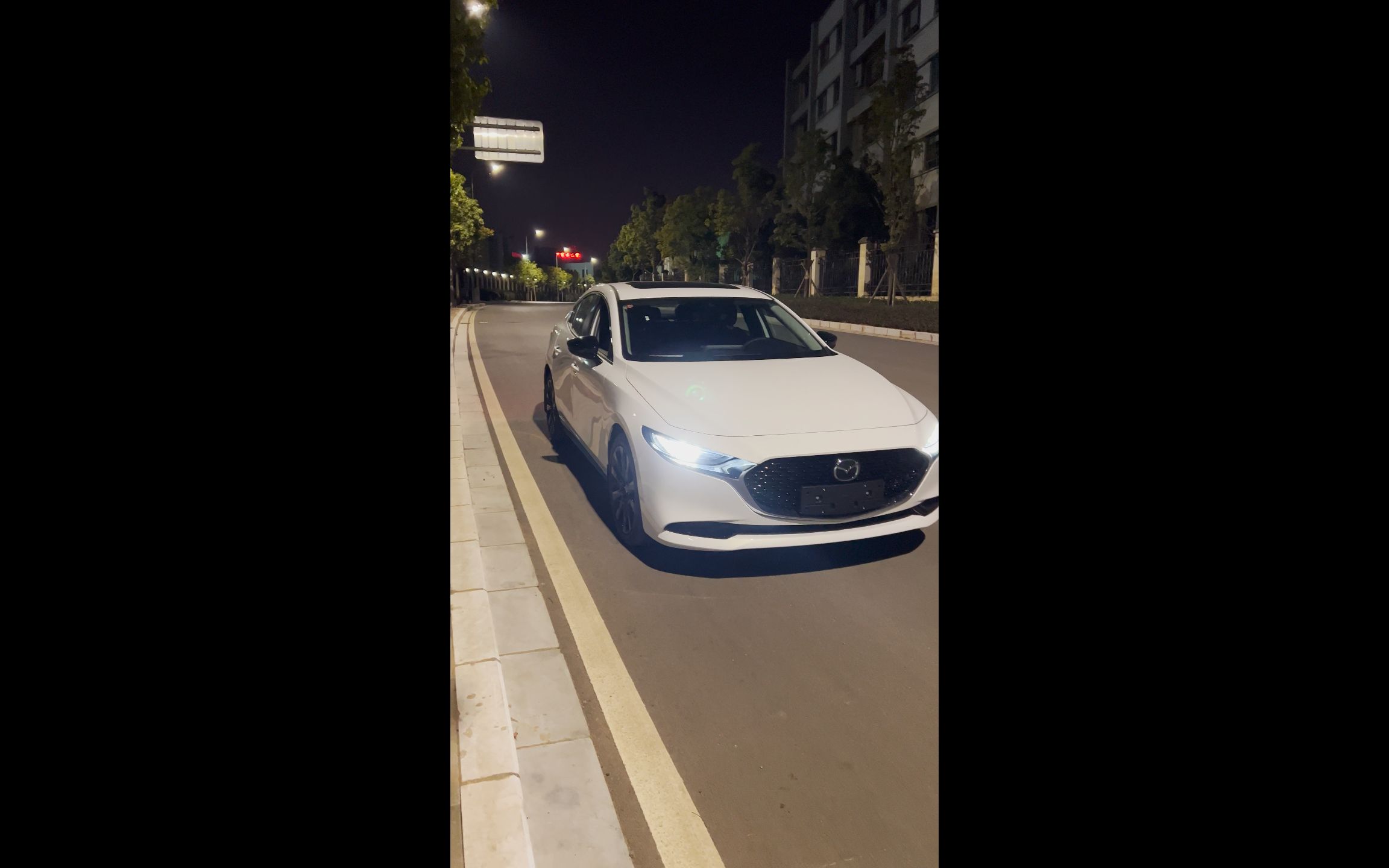 夜拍#马自达3#昂克赛拉2022款#质雅黑曜